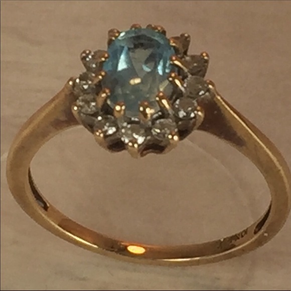 Jewelry - *Preloved Solid 10K Blue Topaz Diamond Ring
